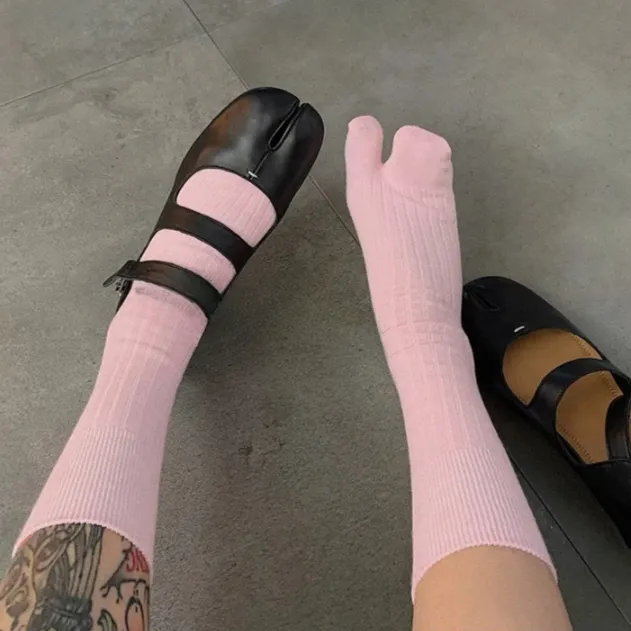 Cotton Split Toe Ribbed Socks