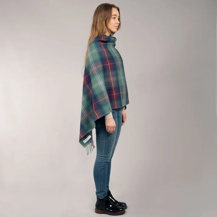 Georgia Poncho in Hame Tartan