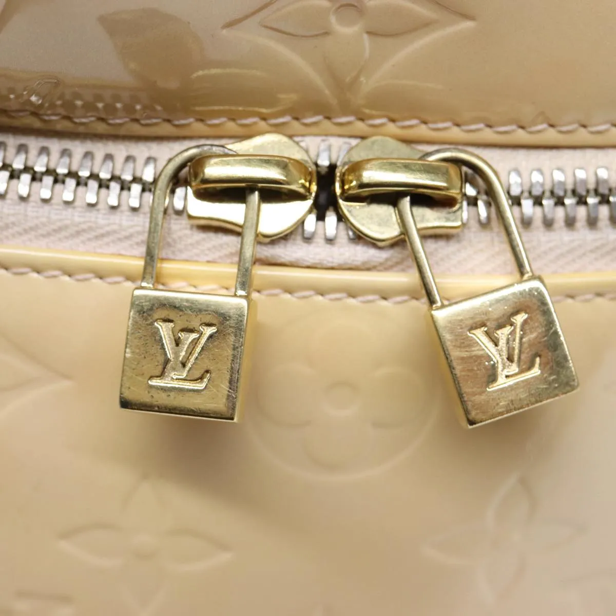 Trendy Inspired Louis Vuitton Sullivan Shoulder Bag